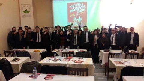 ÖNCÜ GENÇLİK BURSA: “GENÇLİK PARTİNİN CAN DAMARI OLMAYA DEVAM EDECEK!”