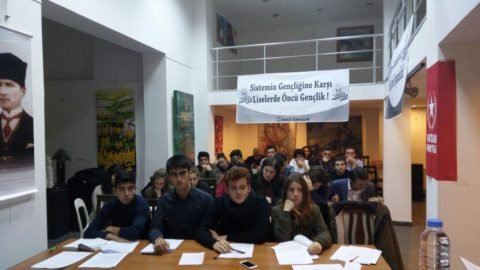 ÖNCÜ GENÇLİK İSTANBUL 10. OLAĞAN LİSELİ TEMEL ÖRGÜT KURULTAYI GERÇEKLEŞTİ