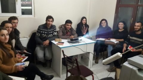 SAKARYA ÖNCÜ GENÇLİK TÜZÜK TARTIŞMASI DÜZENLEDİ