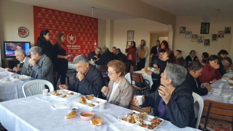 MERSİN ÖNCÜ GENÇLİK BİRLİK VE DAYANIŞMA KAHVALTISINDA BULUŞTU