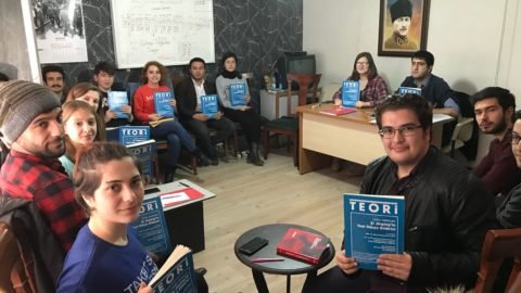 EGE ÜNİVERSİTESİ TEMEL ÖRGÜTÜ TEORİ TARTIŞMASINI DÜZENLEDİ