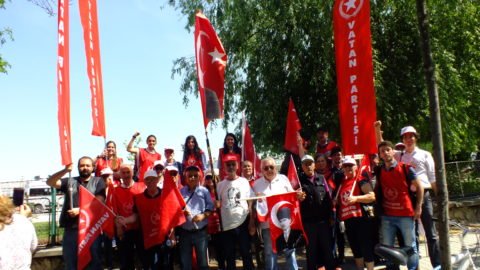 ESKİŞEHİR ÖNCÜ GENÇLİK 1 MAYIS’TA İŞÇİLERİN YANINDAYDI