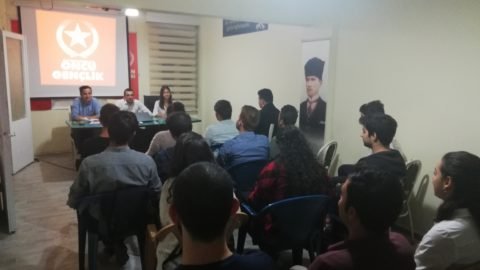 MUĞLA ÖNCÜ GENÇLİK TEORİ DERGİSİ’NİN YAPAY ZEKÂ SAYISINI TARTIŞTI