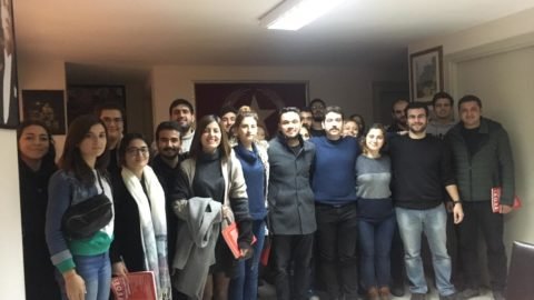 İZMİR ÖNCÜ GENÇLİK TEORİ DERGİSİ’NİN KASIM SAYISINI TARTIŞTI
