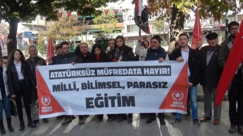 ATATÜRK’Ü SAVUNAN ÖNCÜ GENÇLİK ÜYELERİ BERAAT ETTİ