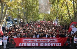 10 KASIM’DA 10 BİNLERDEN MEHMETÇİĞE ASKER SELAMI