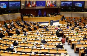 EMRE OFLAZ YAZDI: AB KENDİNE YAPTIRIM UYGULAR MI?