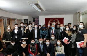 VATAN PARTİSİ İZMİR’DE ŞENLİK HAVASINDA ÜYE KATILIM TÖRENİ