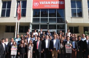 ÖNCÜ GENÇLİK’TE BAYRAK DEĞİŞİMİ